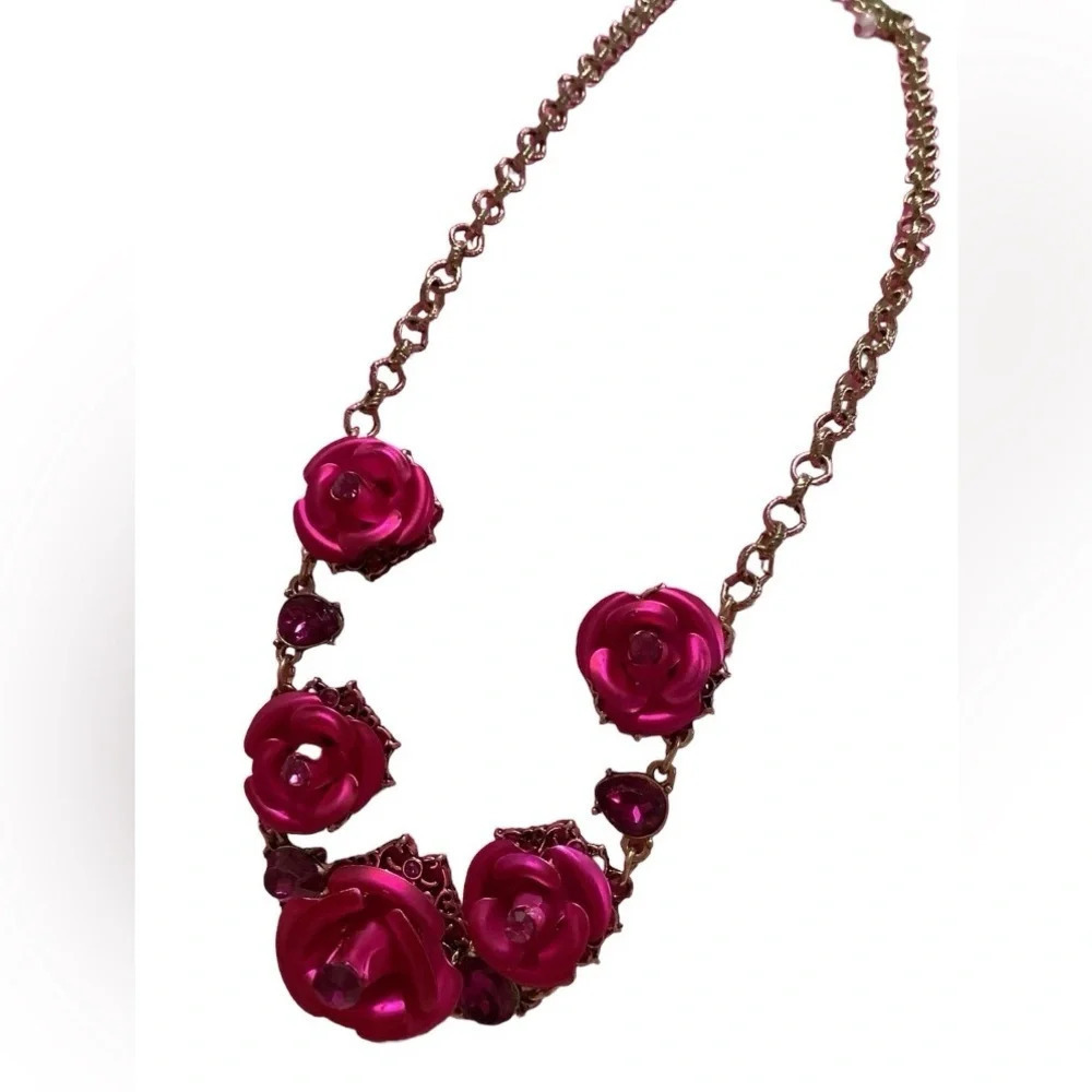 BETSEY JOHNSON Hot Pink Rose Flower Bud Blossom Frontal Necklace Barbie-Core NWT